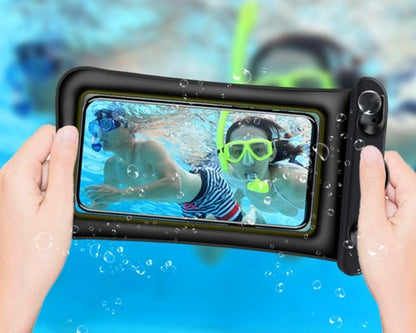 Waterproof Phone Pouch - Jabula & CoWaterproof Phone PouchWaterproof Phone PouchJabula & CoJabula & CoWaterproof Phone PouchCJSJBHFS00084-Black3